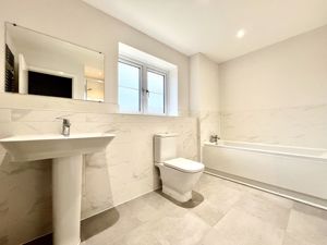 Family Bathroom- click for photo gallery